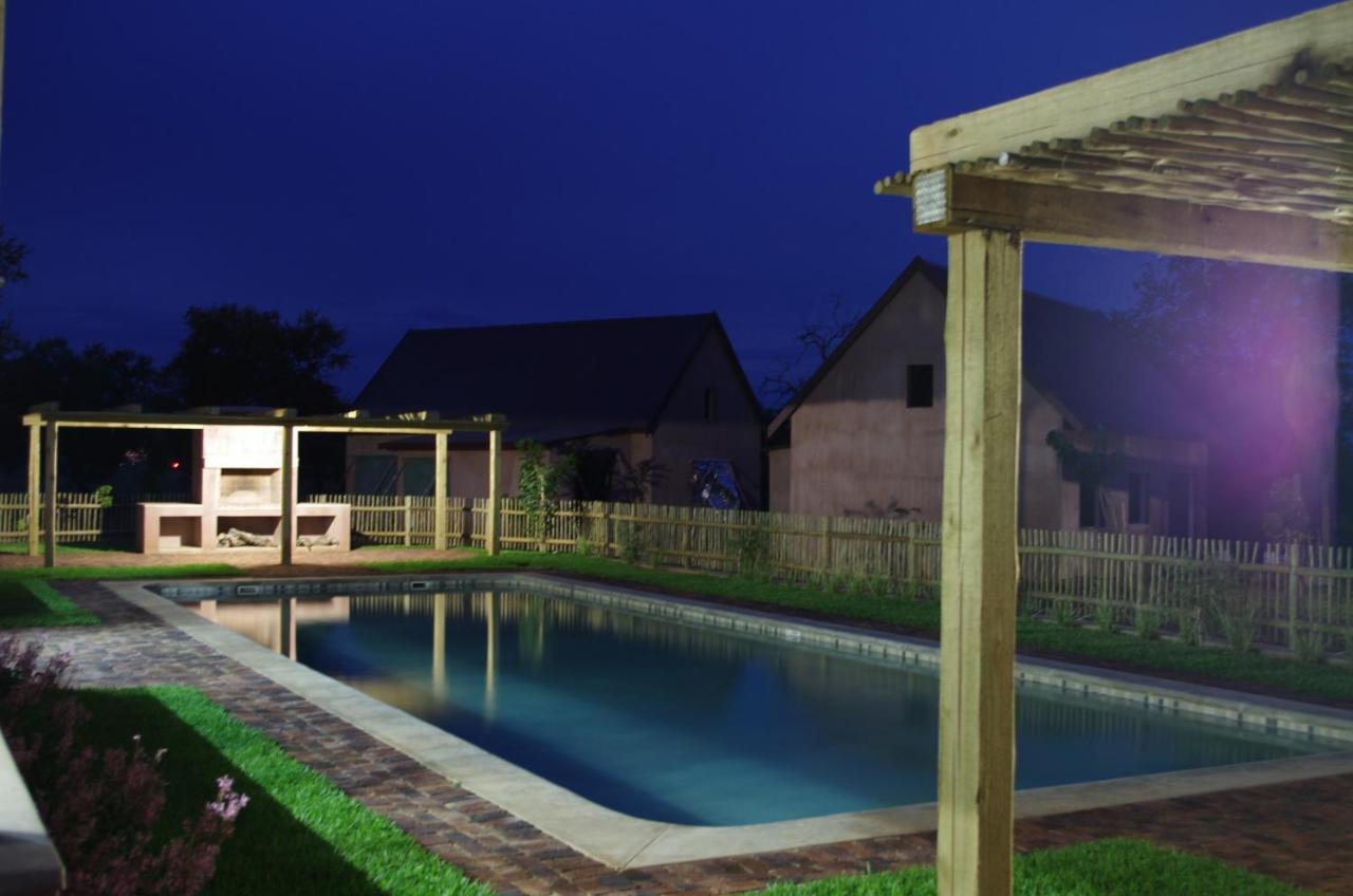 Lodge 54 Hoedspruit Bagian luar foto